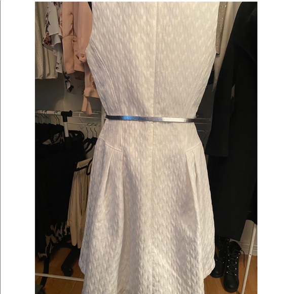 White House Black Market - Picture 3 of 4